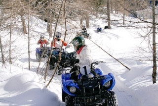  Paseo en cuatrimoto sobre hielo y nieve